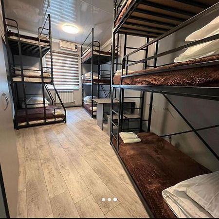 Kuze Hostel Almaty Eksteriør bilde
