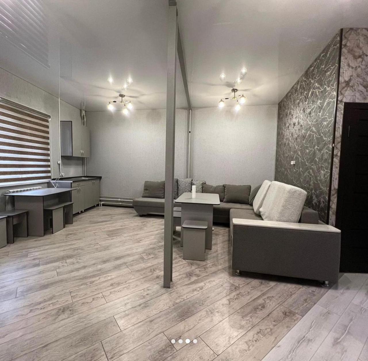 Kuze Hostel Almaty Eksteriør bilde