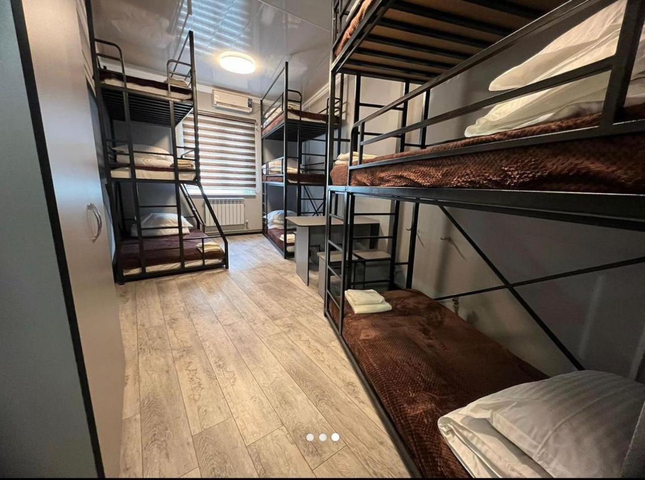 Kuze Hostel Almaty Eksteriør bilde