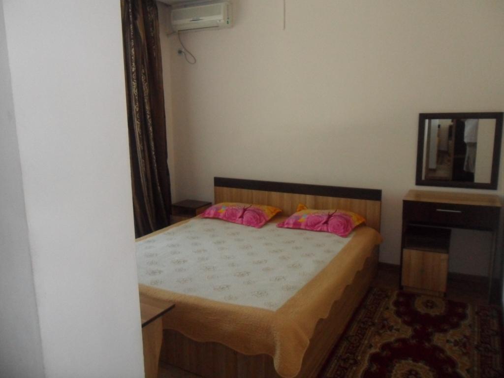 Kuze Hostel Almaty Eksteriør bilde